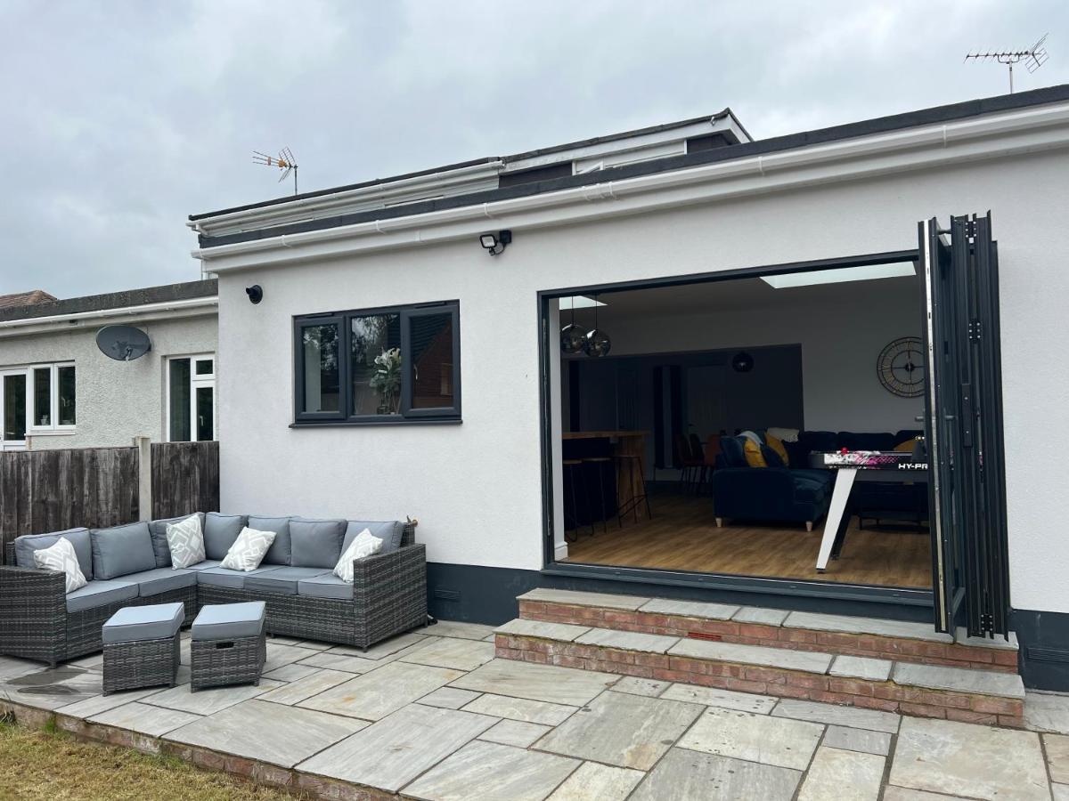 3 Bed Luxury Open Plan Living Villa Rayleigh Exterior photo