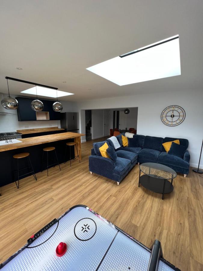 3 Bed Luxury Open Plan Living Villa Rayleigh Exterior photo