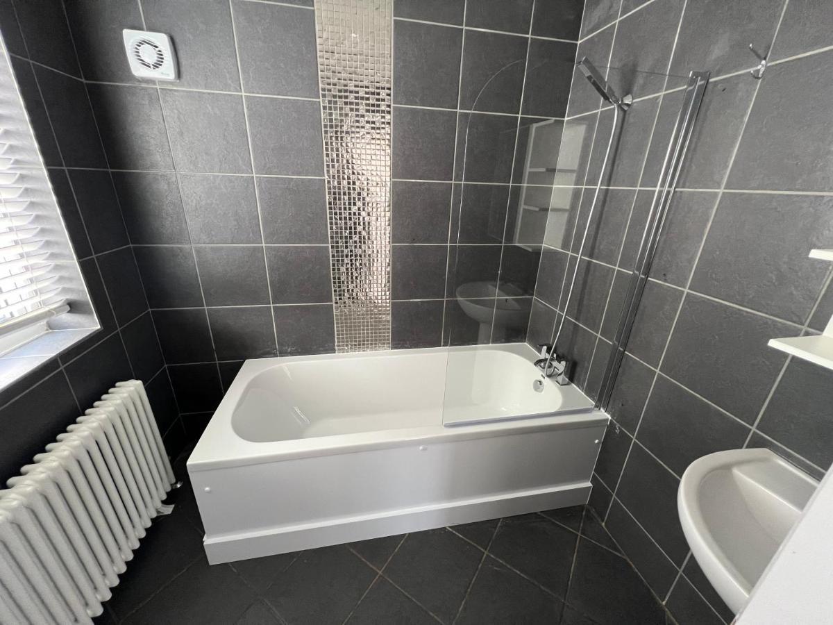 3 Bed Luxury Open Plan Living Villa Rayleigh Exterior photo