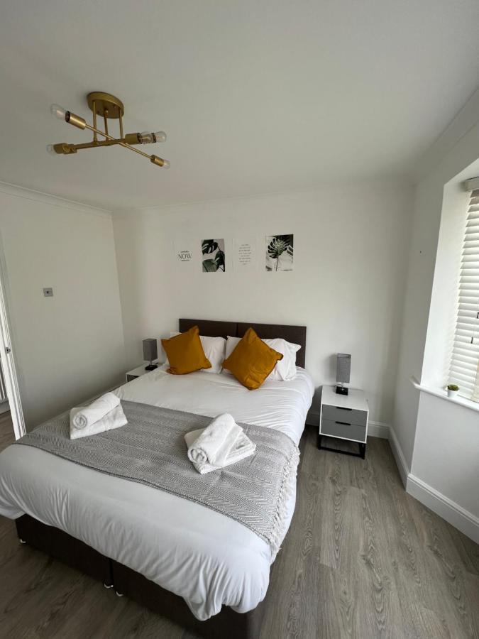 3 Bed Luxury Open Plan Living Villa Rayleigh Exterior photo